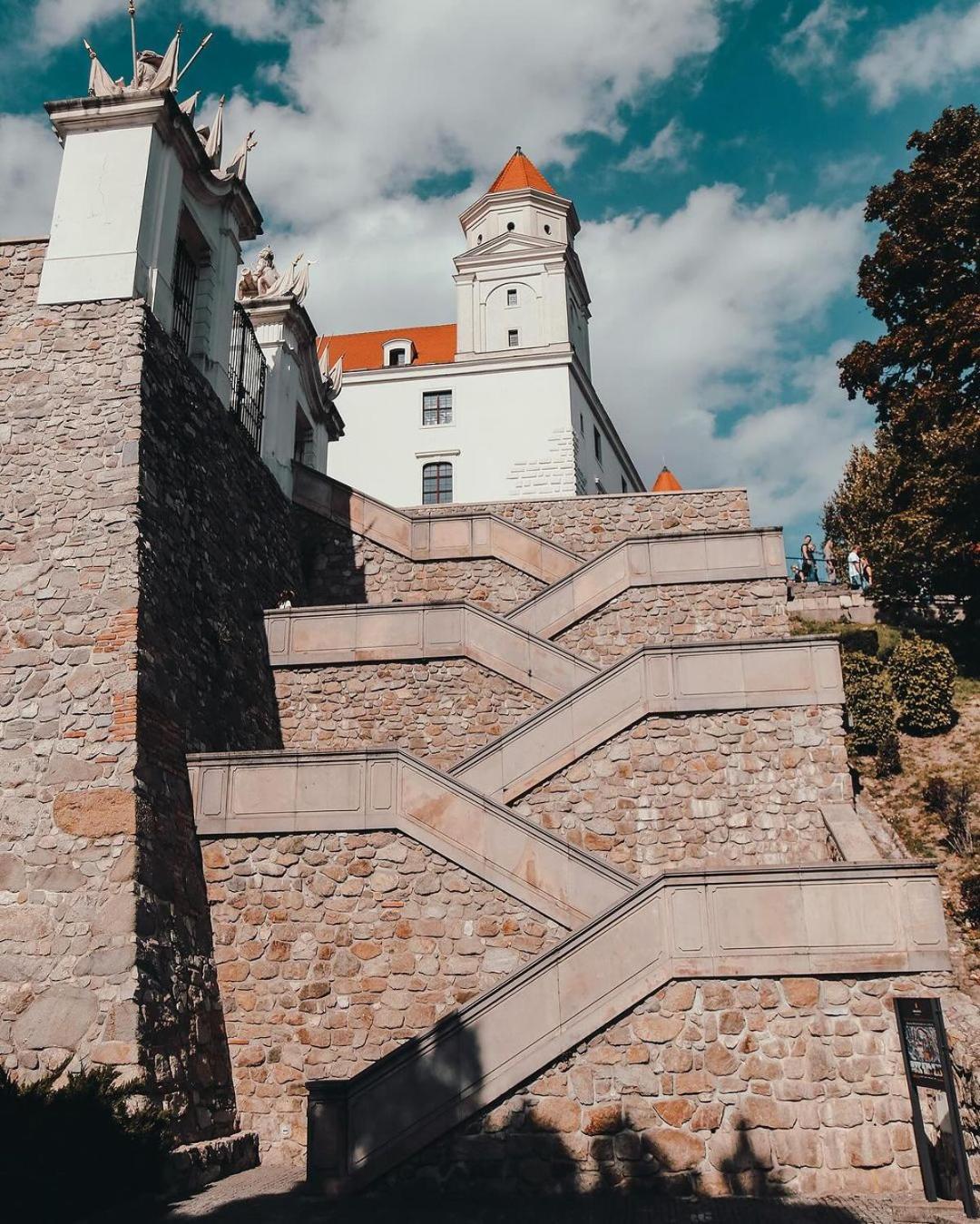 Extralarge Queen Room In The Heart Of Bratislava With Terrace 外观 照片