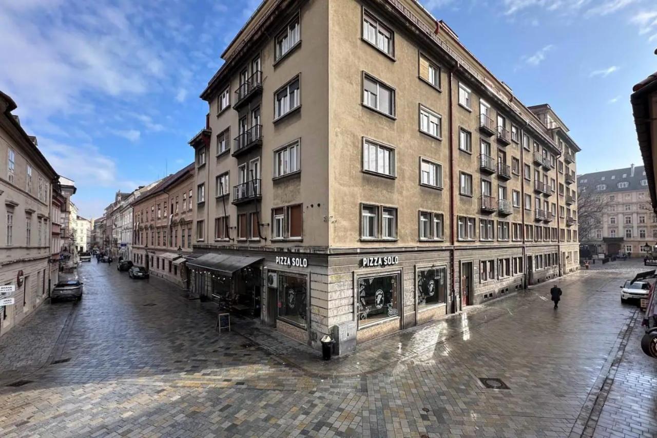 Extralarge Queen Room In The Heart Of Bratislava With Terrace 外观 照片